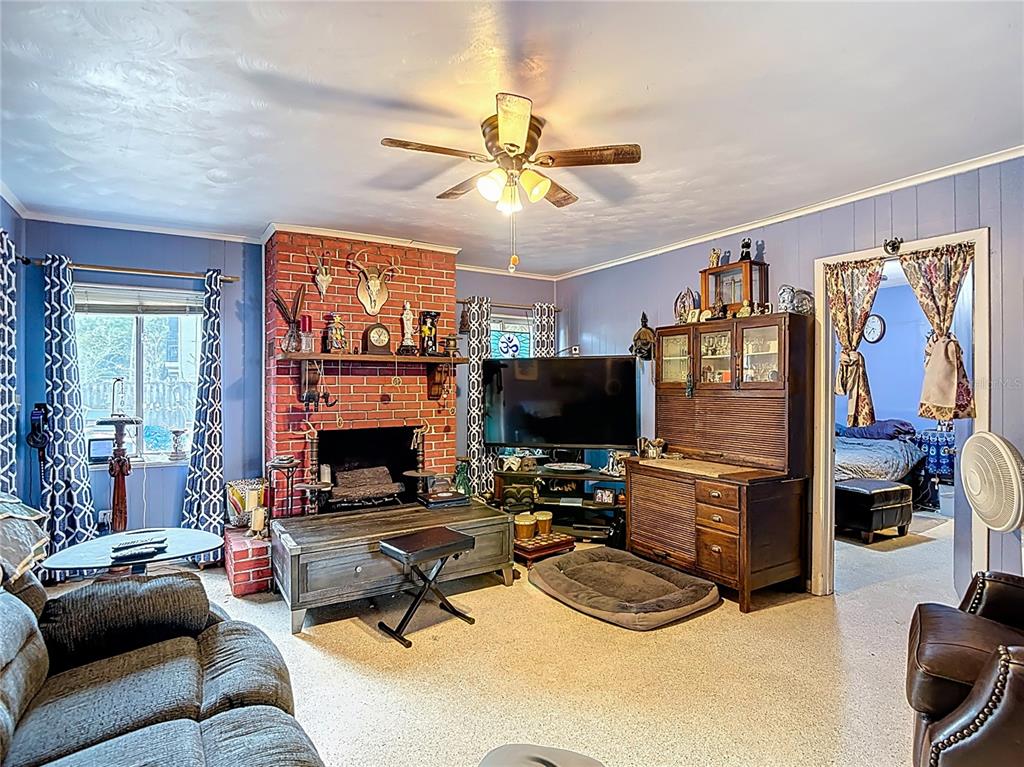 201 Mason Street Brandon, FL 33511 - Photo 4 of 64