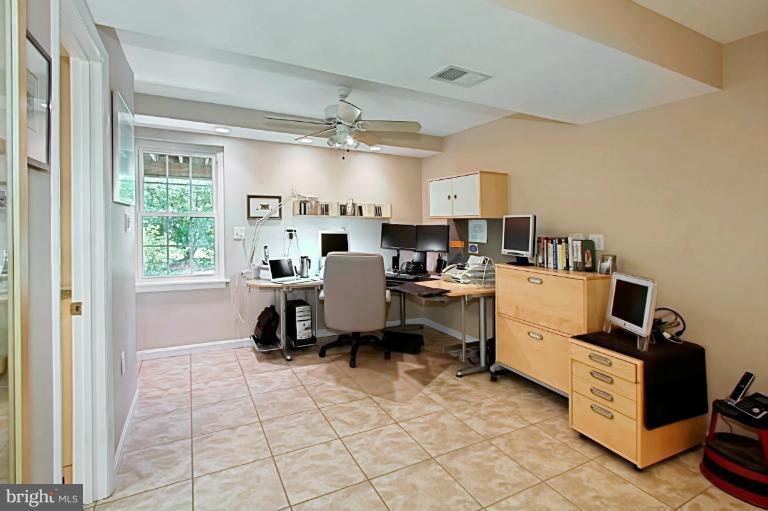 5601 Mt Burnside Way Burke, VA 22015 - Photo 14 of 30 Bedroom