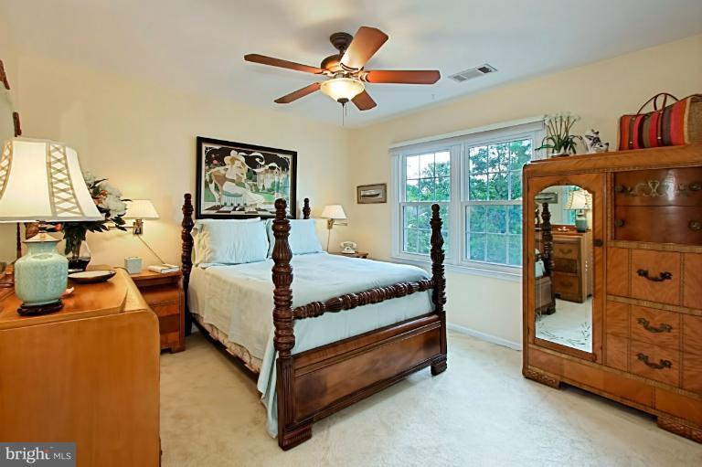5601 Mt Burnside Way Burke, VA 22015 - Photo 18 of 30 Bedroom