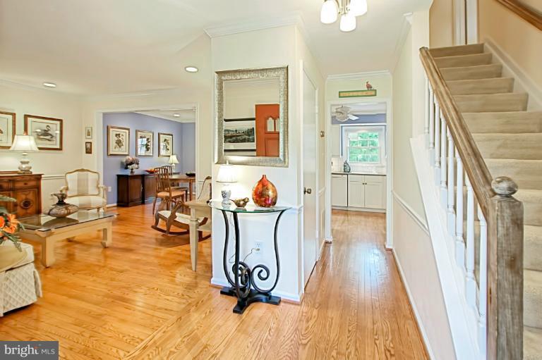 5601 Mt Burnside Way Burke, VA 22015 - Photo 10 of 30 Interior (General)