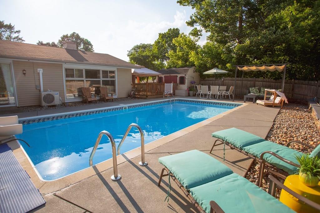 8 Ballydrain Road Framingham, MA 01701 - Photo 2 of 25