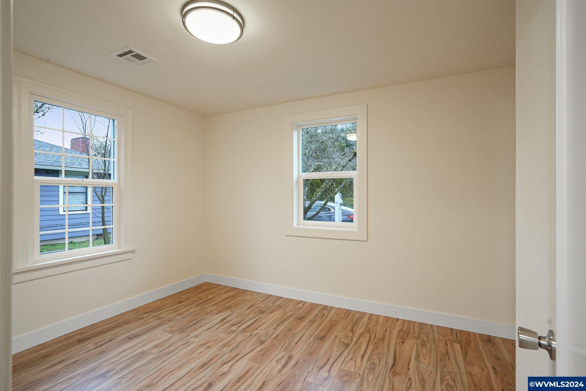 220 Northwest Juniper Lane Albany, OR 97321 - Photo 22 of 26