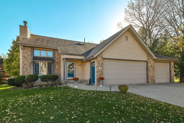 $384,900 | 6517 Smallridge Road, Rockford, IL 61108