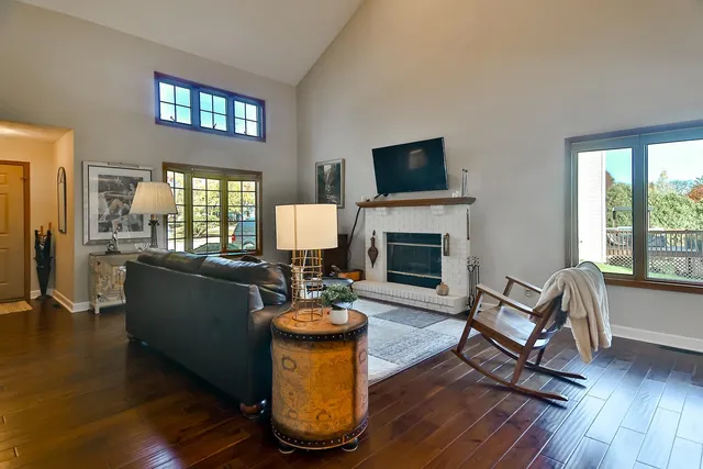 $384,900 | 6517 Smallridge Road, Rockford, IL 61108