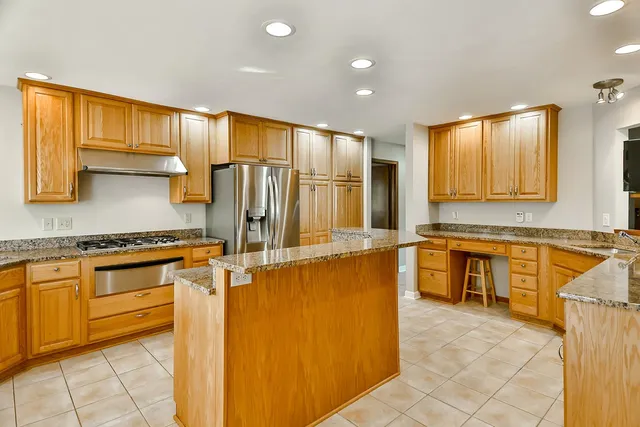 $384,900 | 6517 Smallridge Road, Rockford, IL 61108