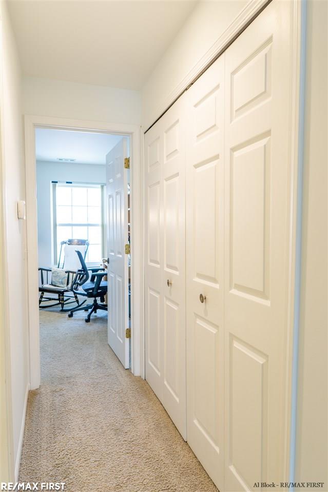1685 Huntington Park Rochester, MI 48309 - Photo 32 of 32 50038526-31.JPG