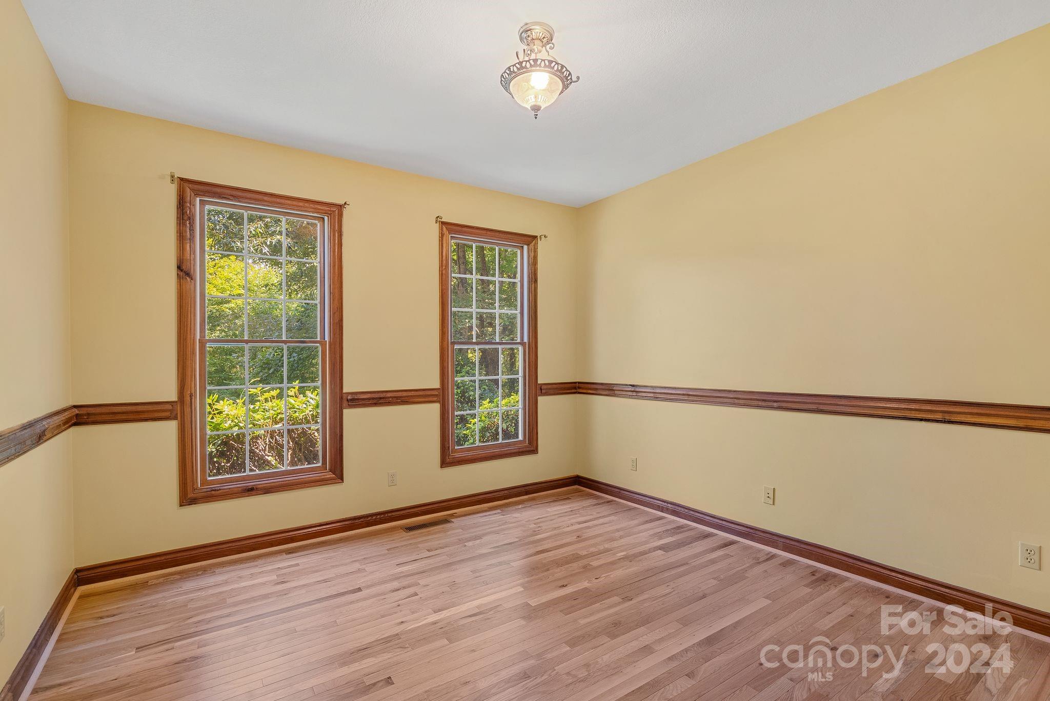 210 Parker Road Asheville, NC 28805 - Photo 18 of 31