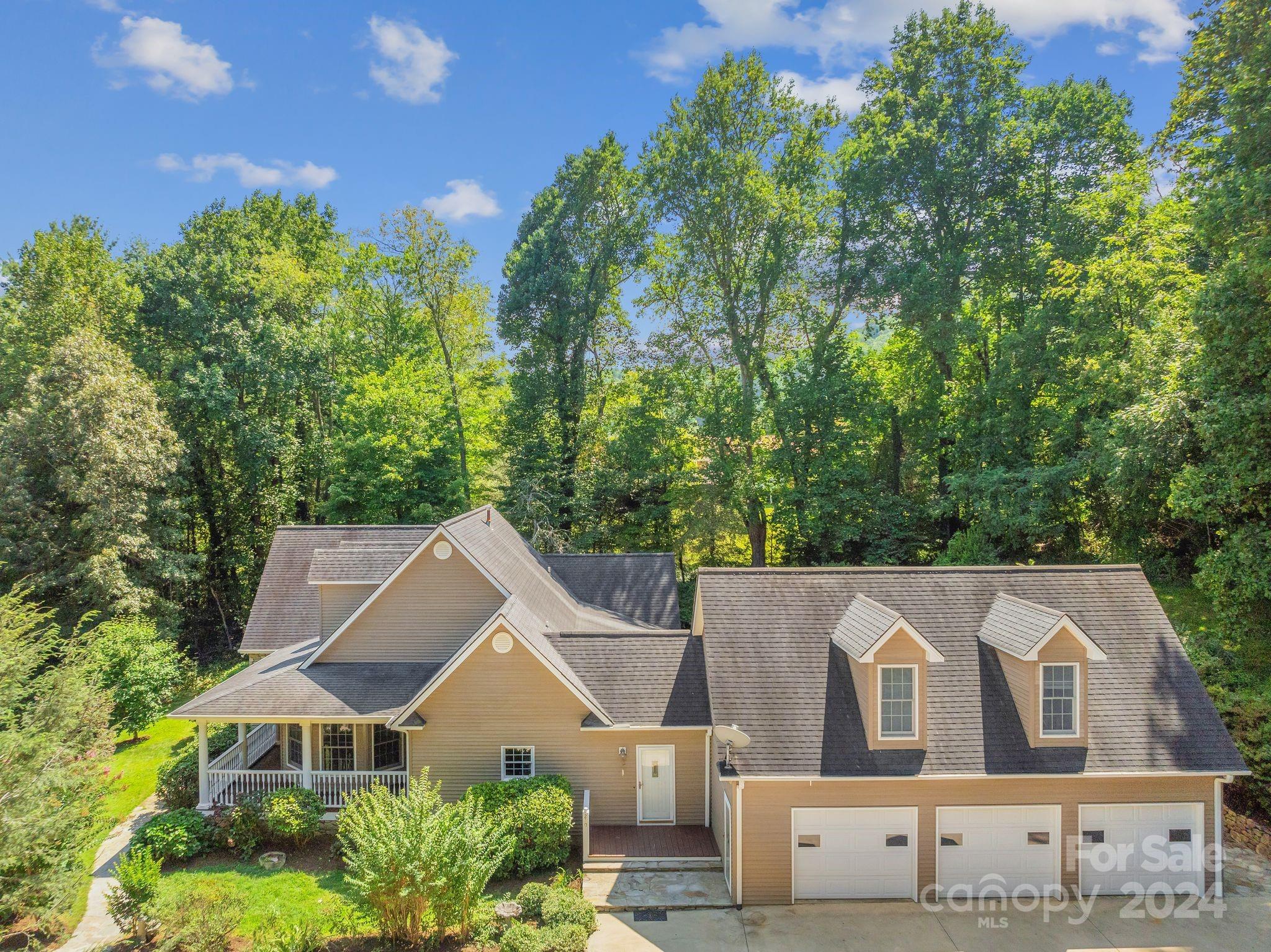 210 Parker Road Asheville, NC 28805 - Photo 3 of 31