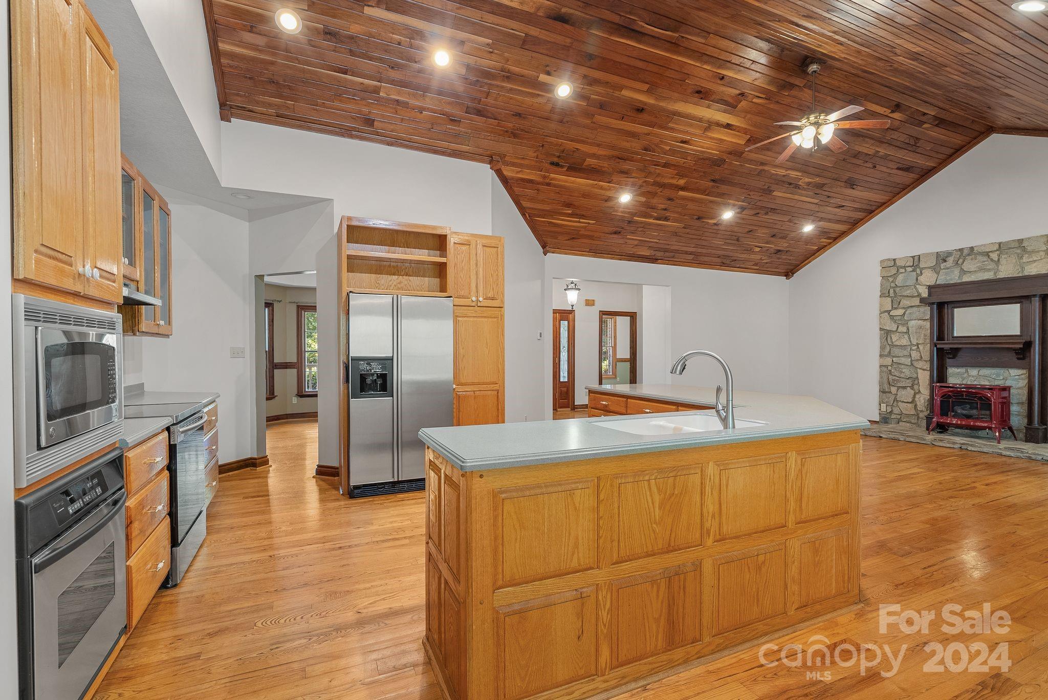 210 Parker Road Asheville, NC 28805 - Photo 7 of 31