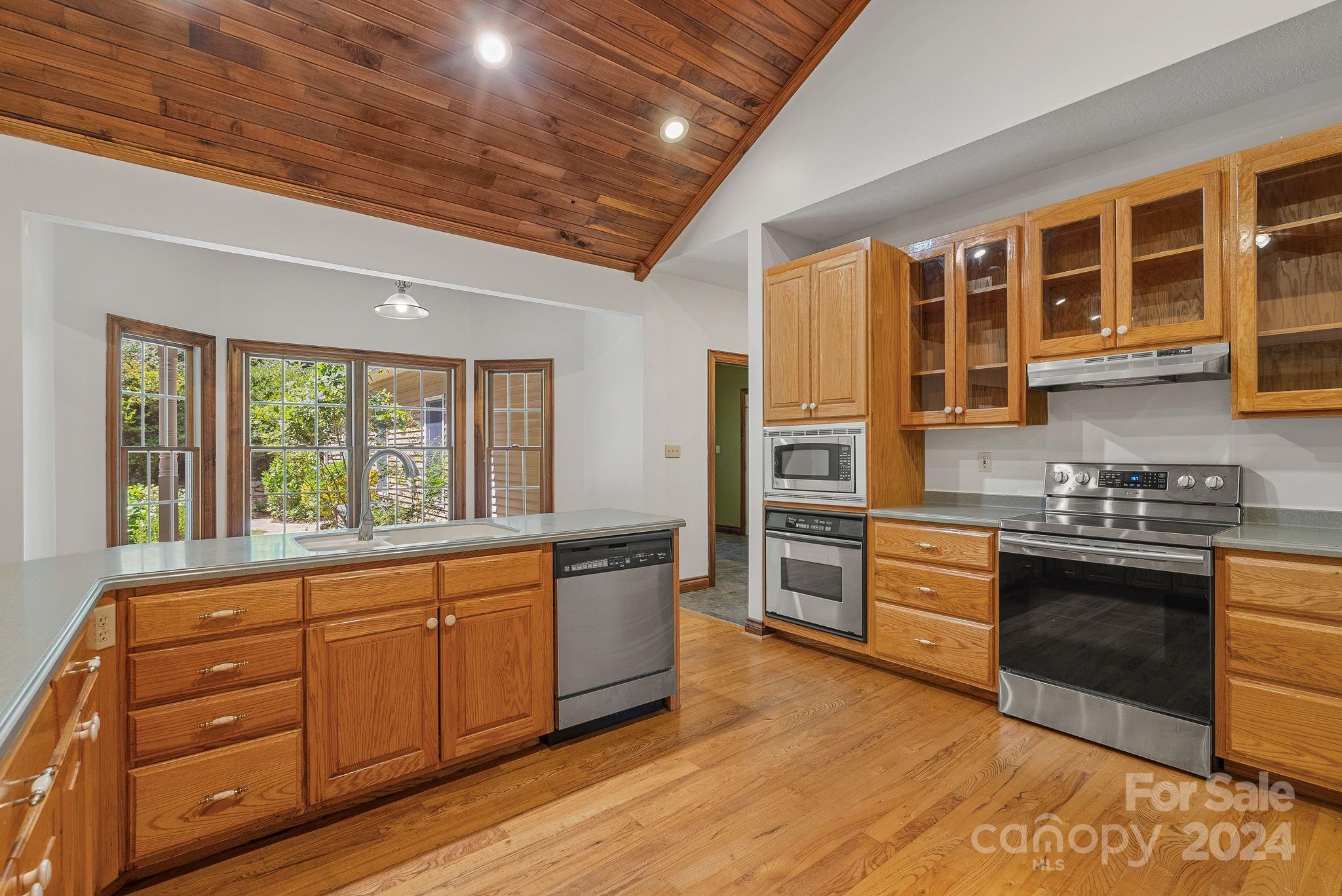 210 Parker Road Asheville, NC 28805 - Photo 8 of 31