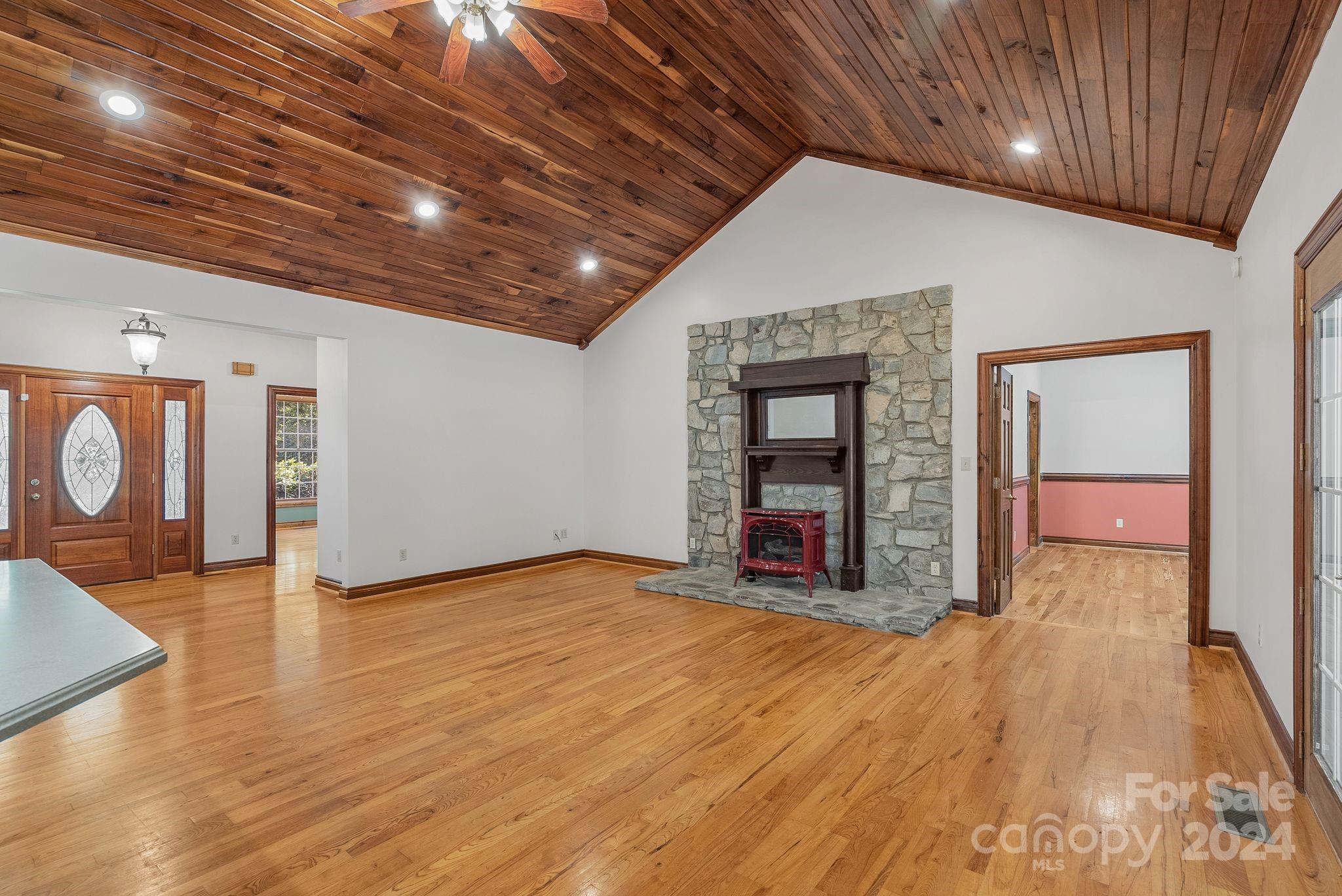 210 Parker Road Asheville, NC 28805 - Photo 10 of 31