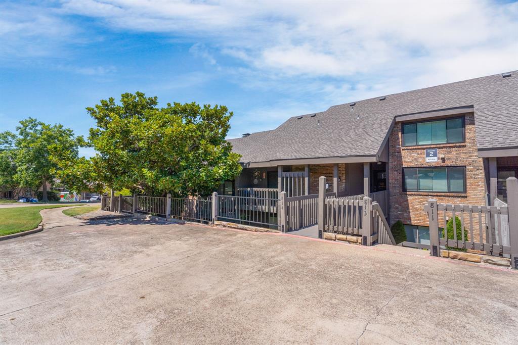 814 Signal Ridge Place Rockwall, TX 75032 - Photo 23 of 26 No stairs to front entry