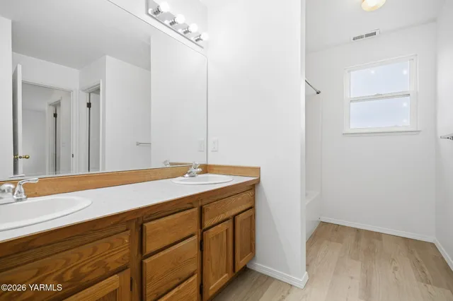 $435,000 | 1204 West Home Avenue, Selah, WA 98942