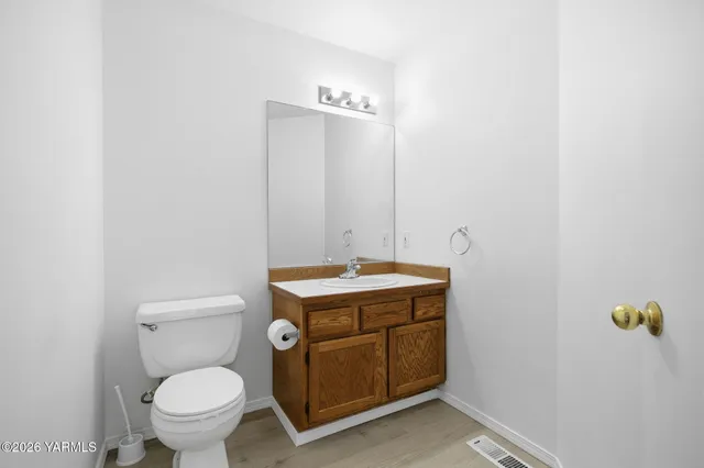 $435,000 | 1204 West Home Avenue, Selah, WA 98942