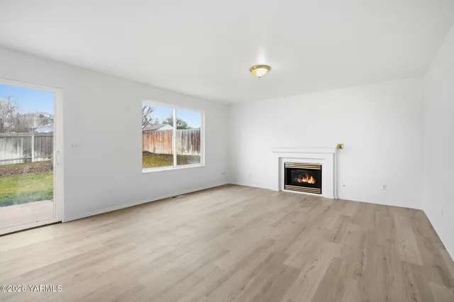 $435,000 | 1204 West Home Avenue, Selah, WA 98942