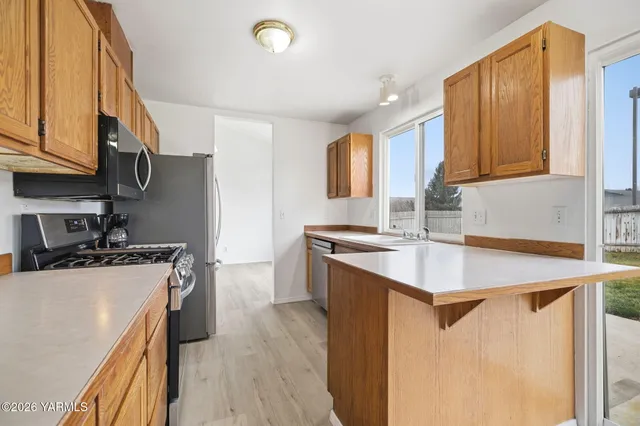 $435,000 | 1204 West Home Avenue, Selah, WA 98942