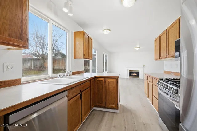 $435,000 | 1204 West Home Avenue, Selah, WA 98942