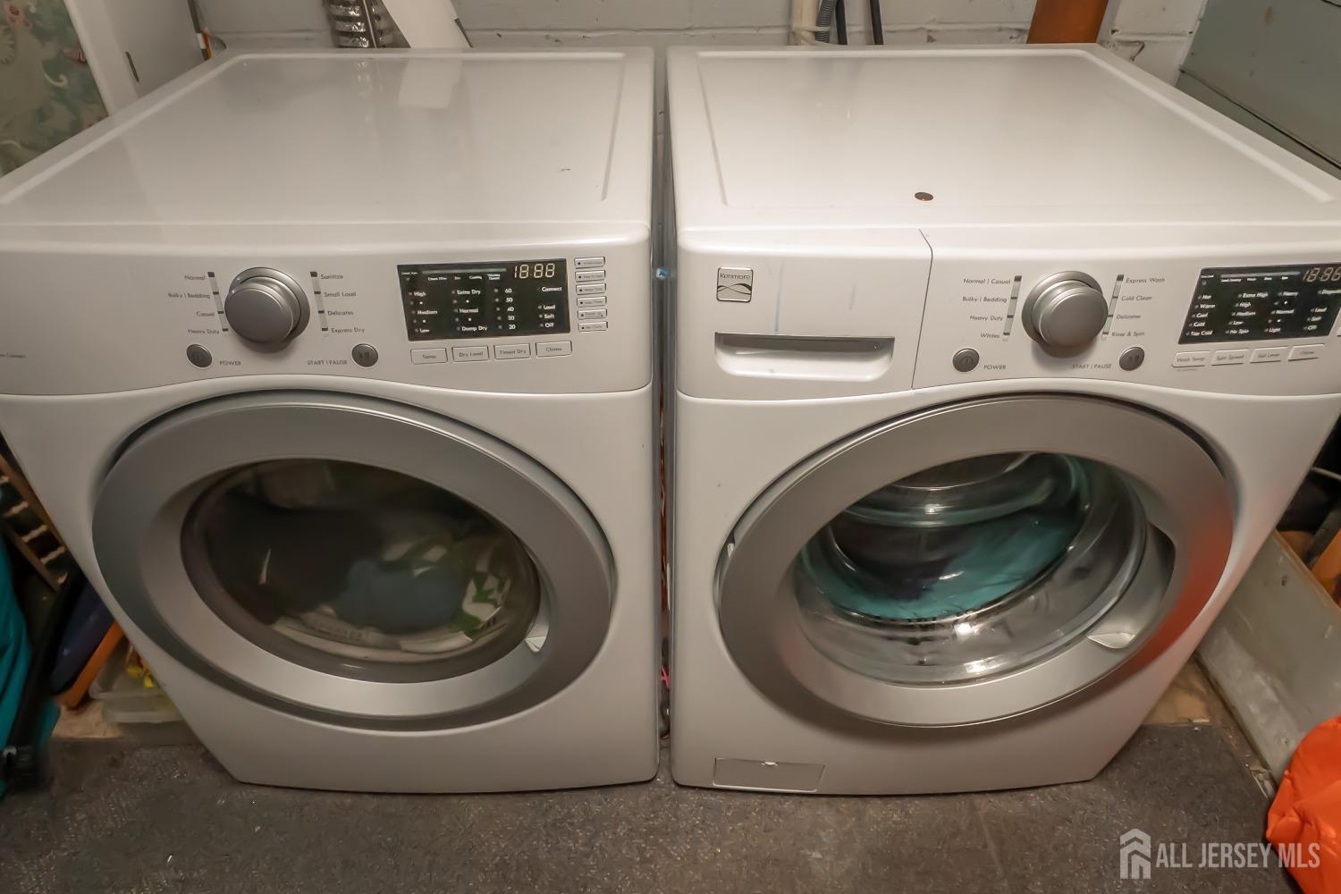 258 Sunset Avenue Old Bridge, NJ 08857 - Photo 20 of 27 a utility room with dryer and washer