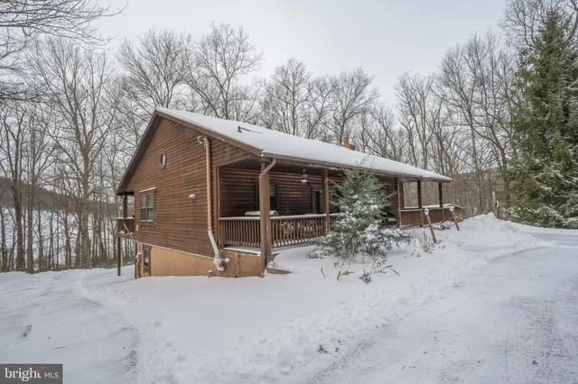 a house view with a outdoor space