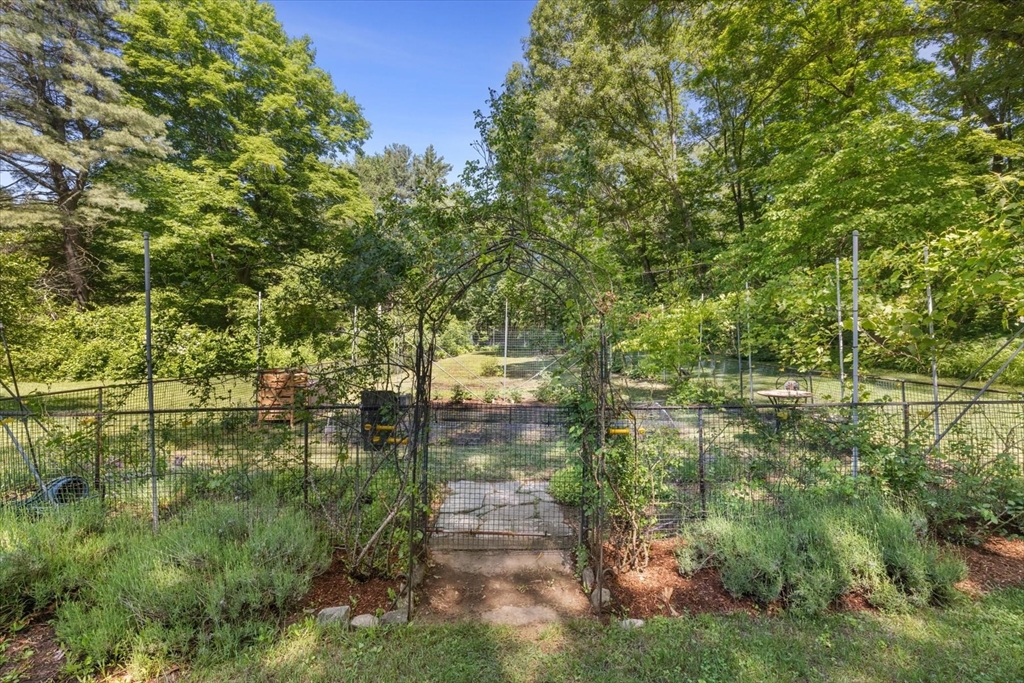 15 Willard Grant Road Sudbury, MA 01776 - Photo 32 of 40