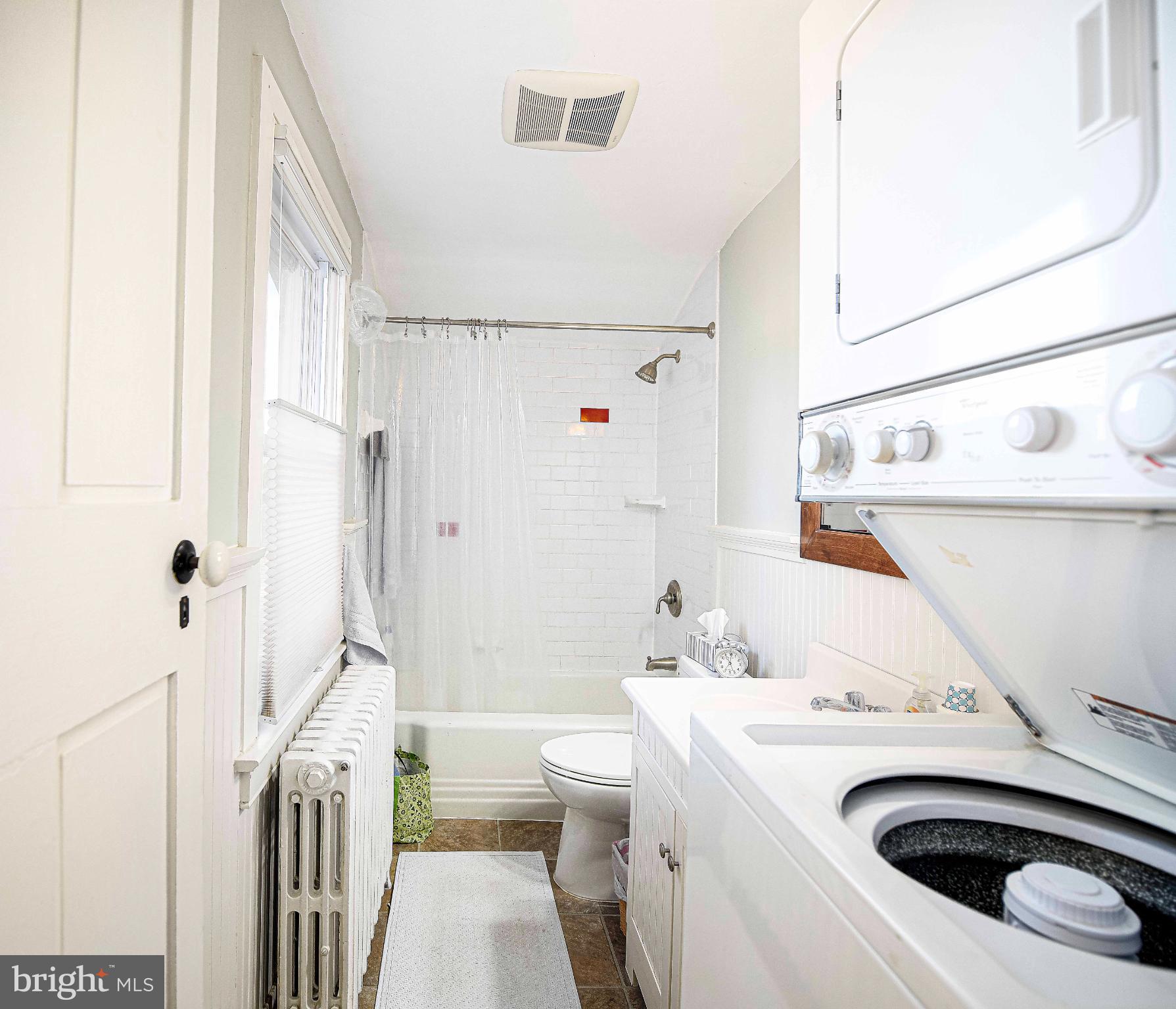 1537 South Rolling Road Halethorpe, MD 21227 - Photo 18 of 24 a bathroom with a sink a toilet and shower