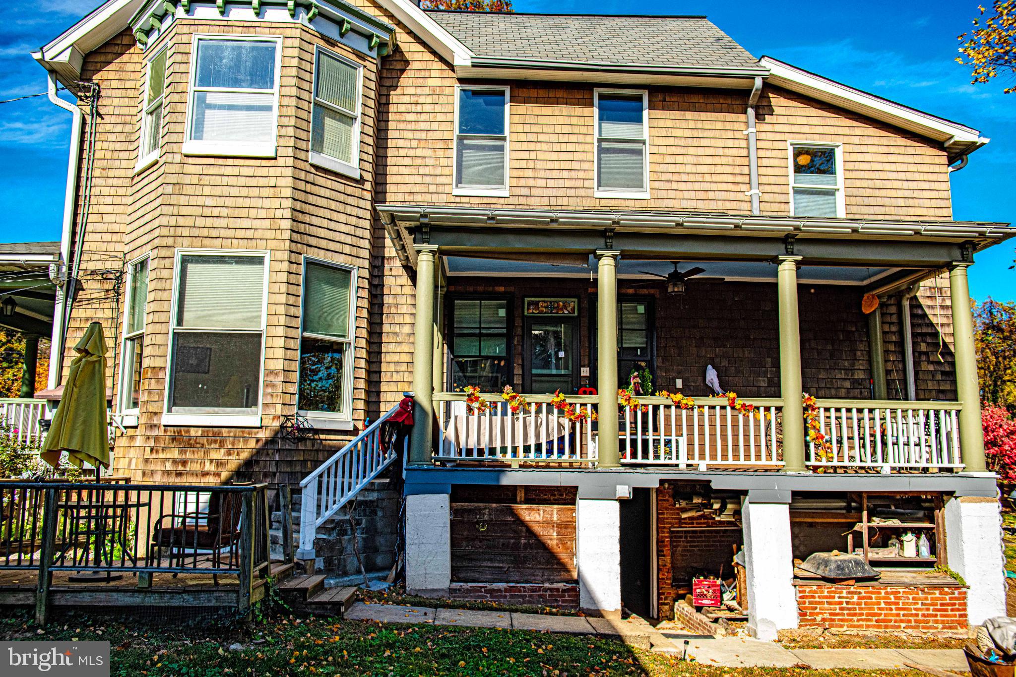 1537 South Rolling Road Halethorpe, MD 21227 - Photo 4 of 24 a front view of a house
