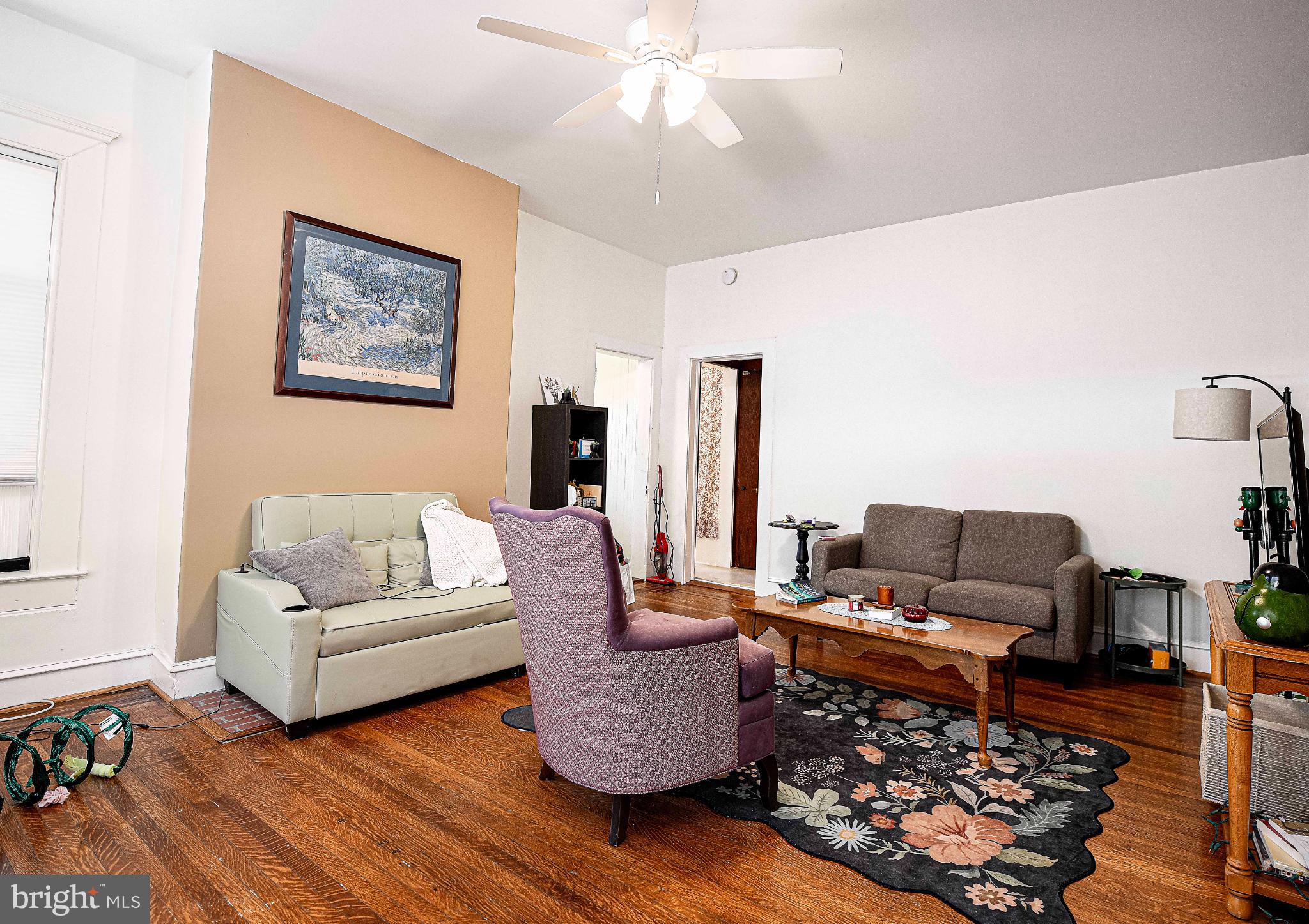 1537 South Rolling Road Halethorpe, MD 21227 - Photo 10 of 24 a living room with furniture and a couch