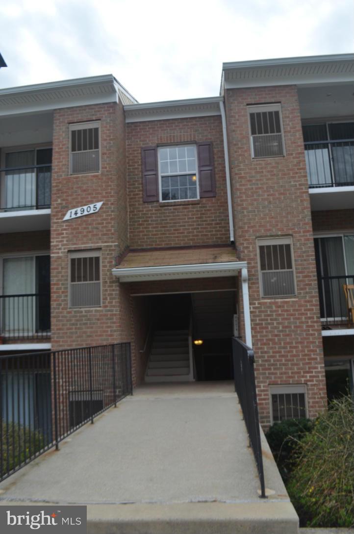 14905 Rydell Road, Unit 302 Centreville, VA 20121 - Photo 1 of 13 Exterior (Front)