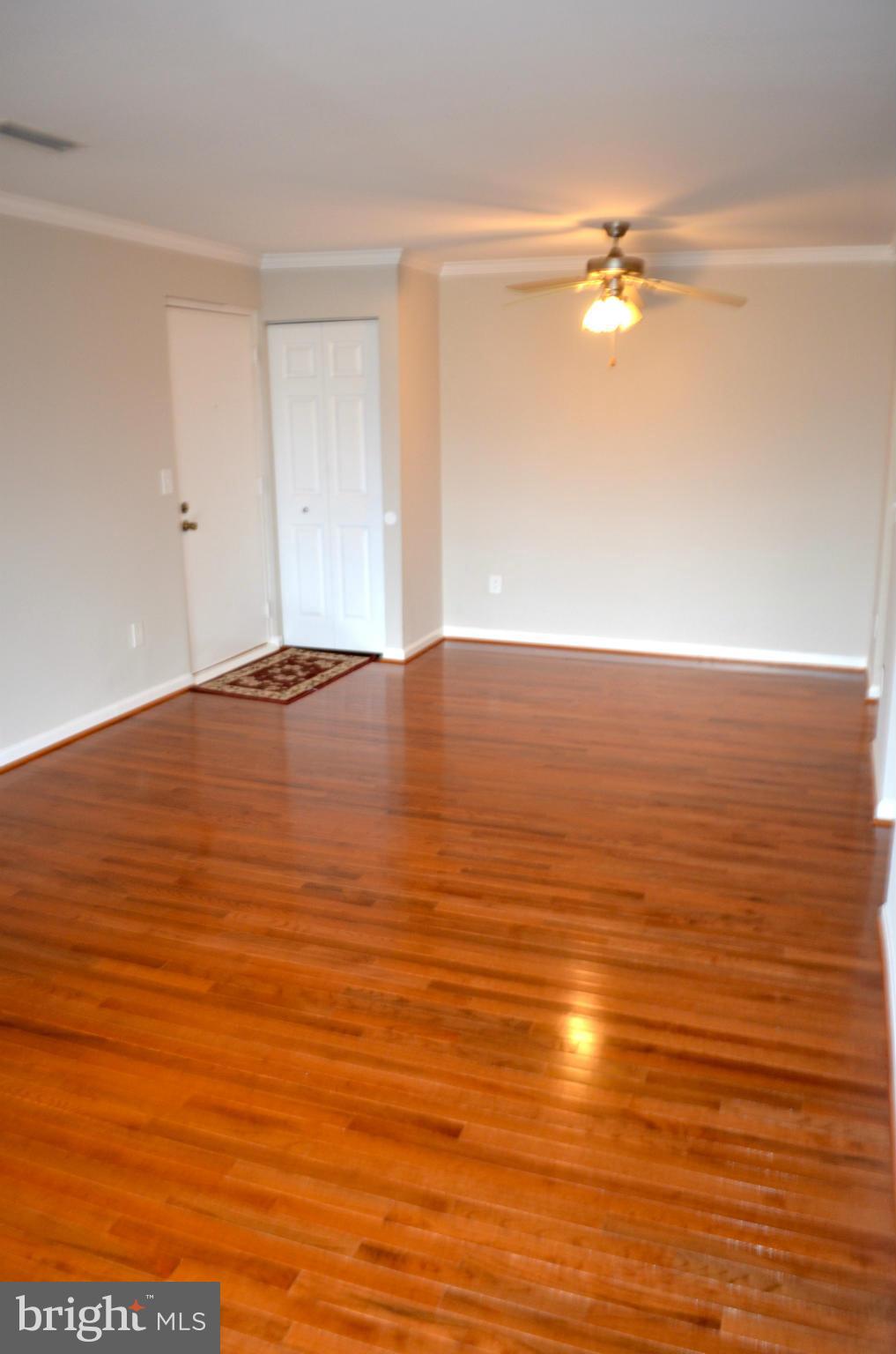 14905 Rydell Road, Unit 302 Centreville, VA 20121 - Photo 11 of 13 Living Room