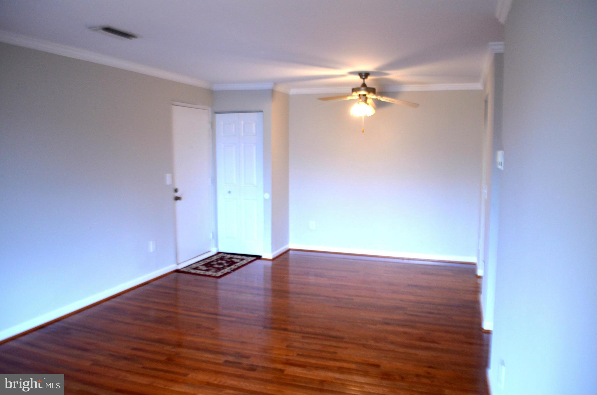 14905 Rydell Road, Unit 302 Centreville, VA 20121 - Photo 10 of 13 Living Room