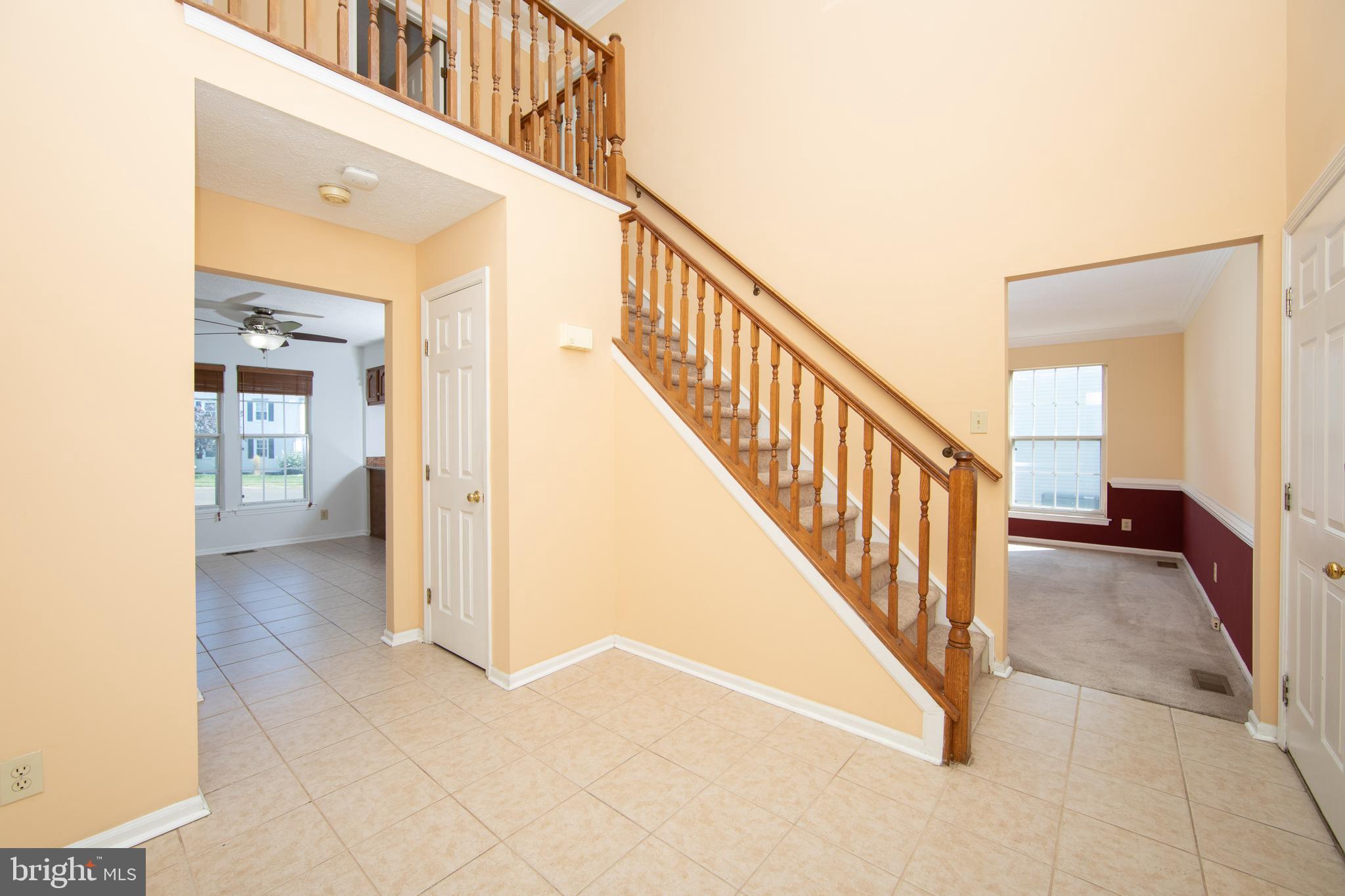 105 Juliet Road Morrisville, PA 19067 - Photo 8 of 50 Formal foyer entrance