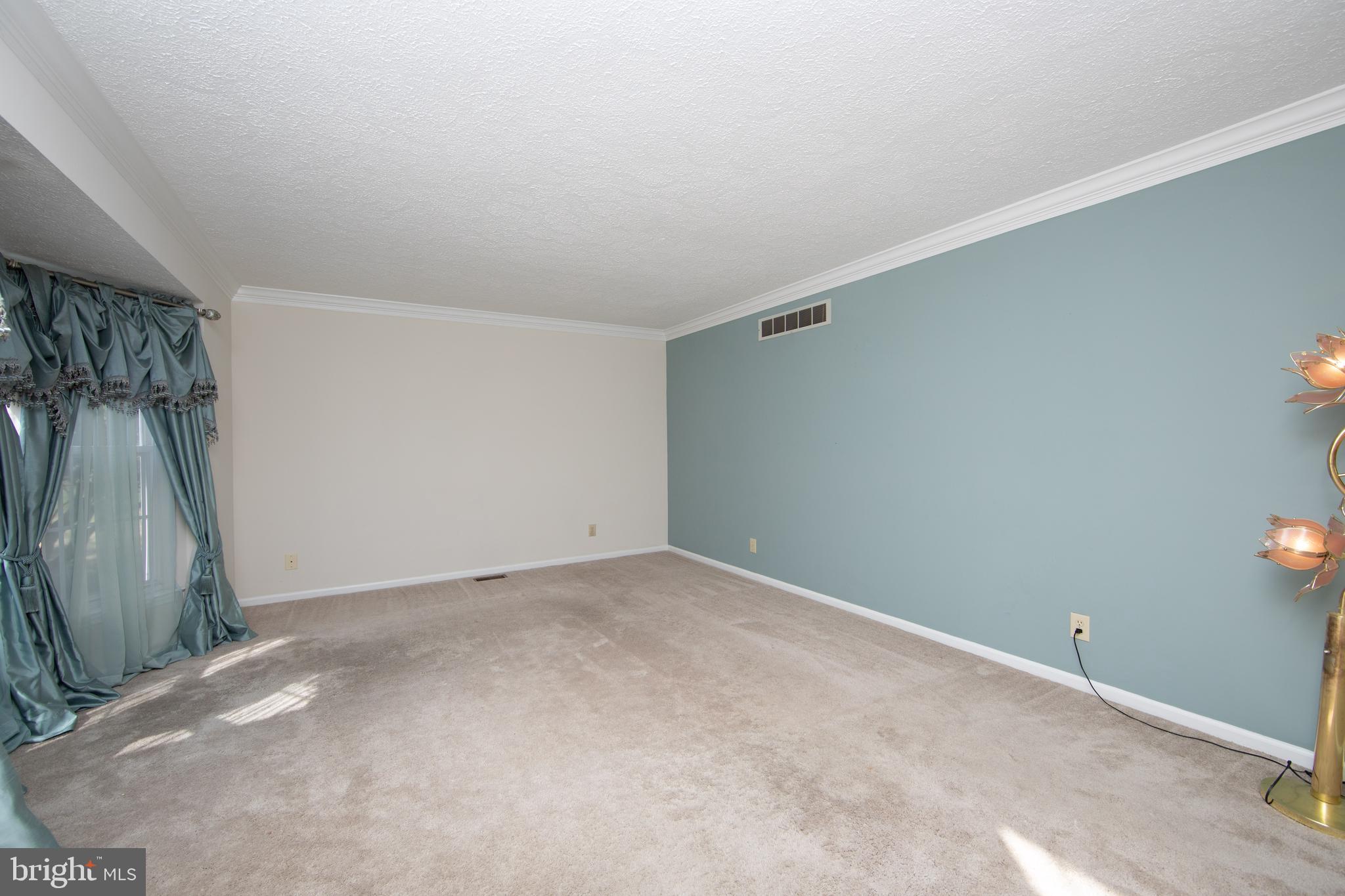 105 Juliet Road Morrisville, PA 19067 - Photo 10 of 50 Formal Living Room