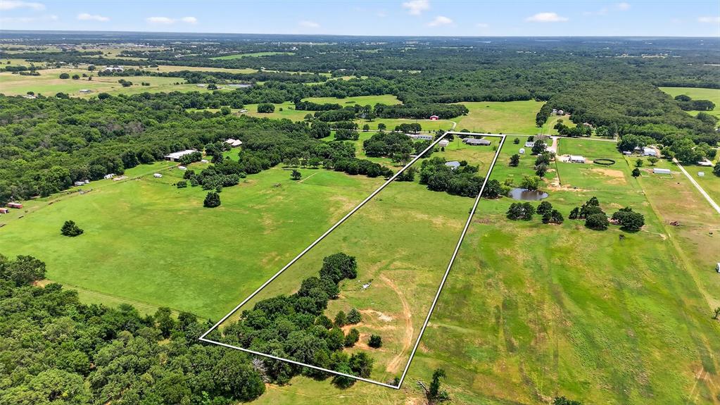929 County Line Church Road Whitesboro, TX 76273 - Photo 5 of 38 a view of a city