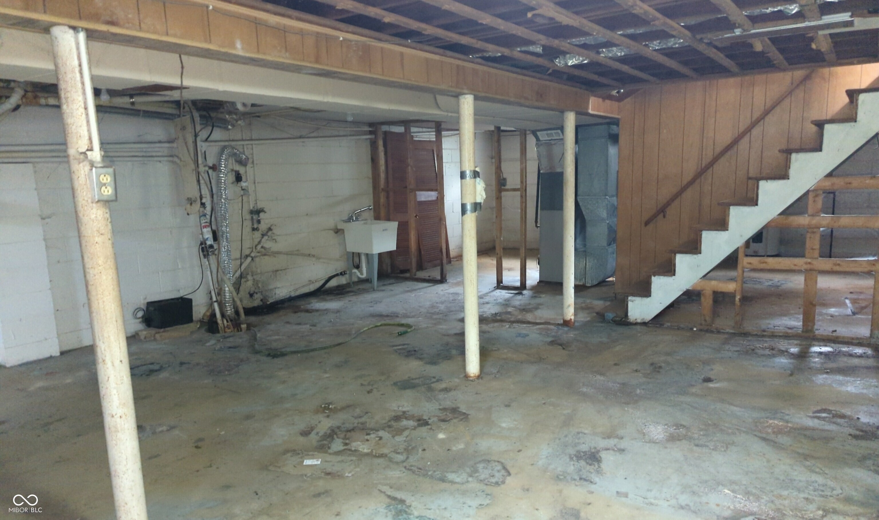 1750 Bade Road Indianapolis, IN 46239 - Photo 10 of 12