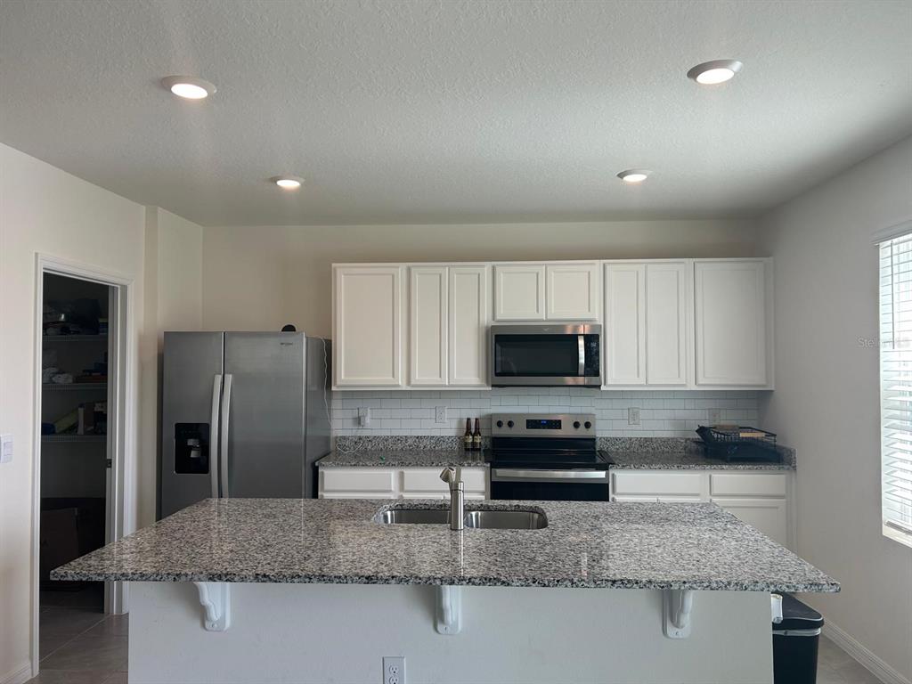 3841 Royal Azalea Way Sanford, FL 32773 - Photo 2 of 33