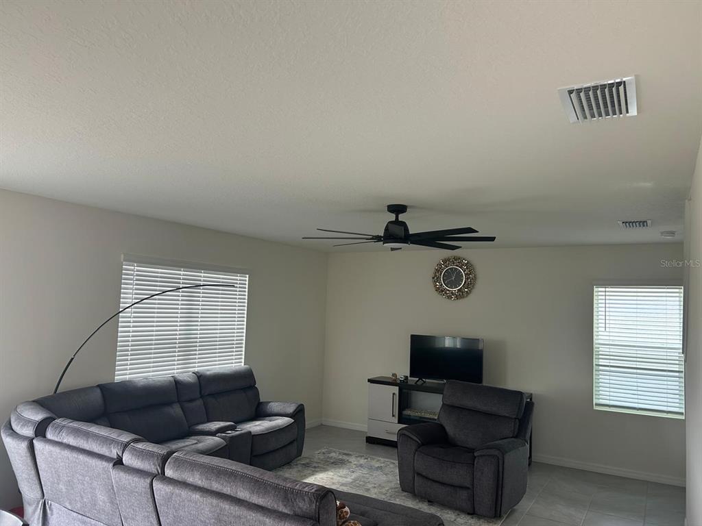 3841 Royal Azalea Way Sanford, FL 32773 - Photo 6 of 33