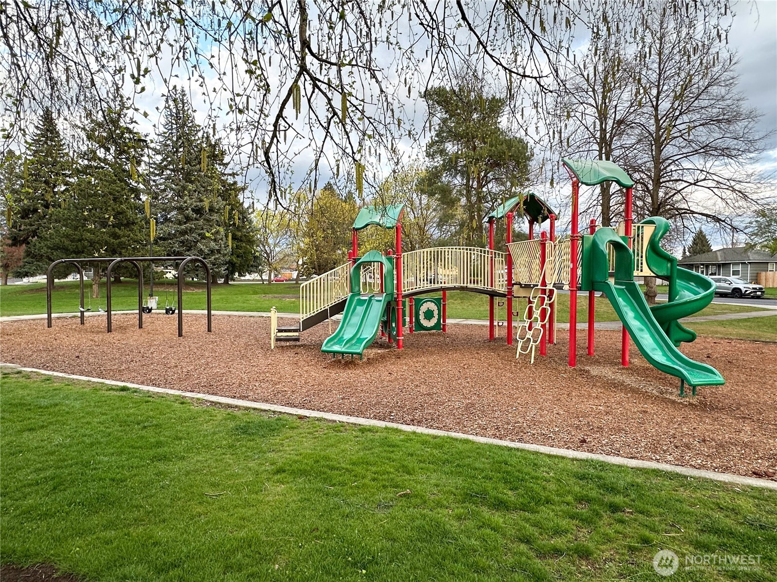 611 East Joseph Avenue Spokane, WA 99208 - Photo 27 of 29 a view of park with entertaining space