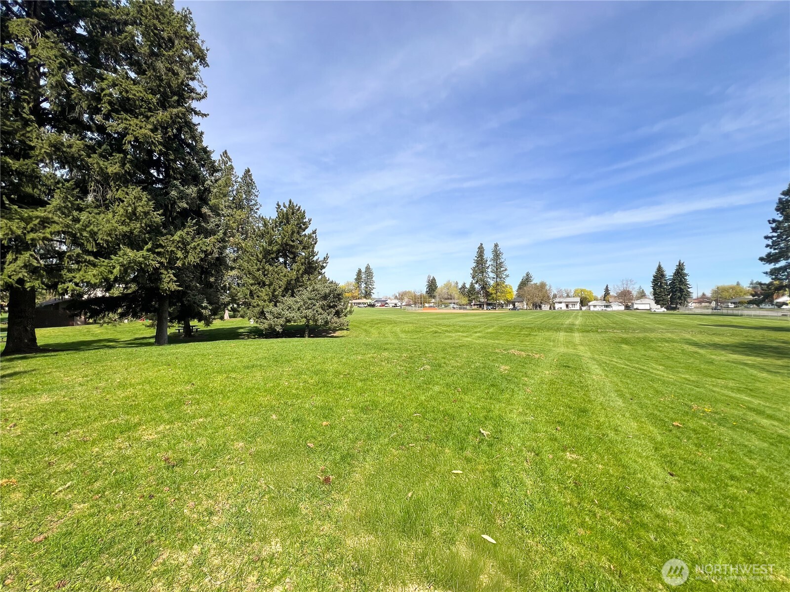 611 East Joseph Avenue Spokane, WA 99208 - Photo 29 of 29 a view of outdoor space with green field