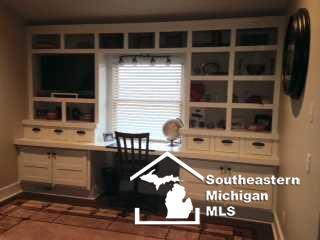 2896 Stewart Road Monroe, MI 48162 - Photo 20 of 25 Built ins