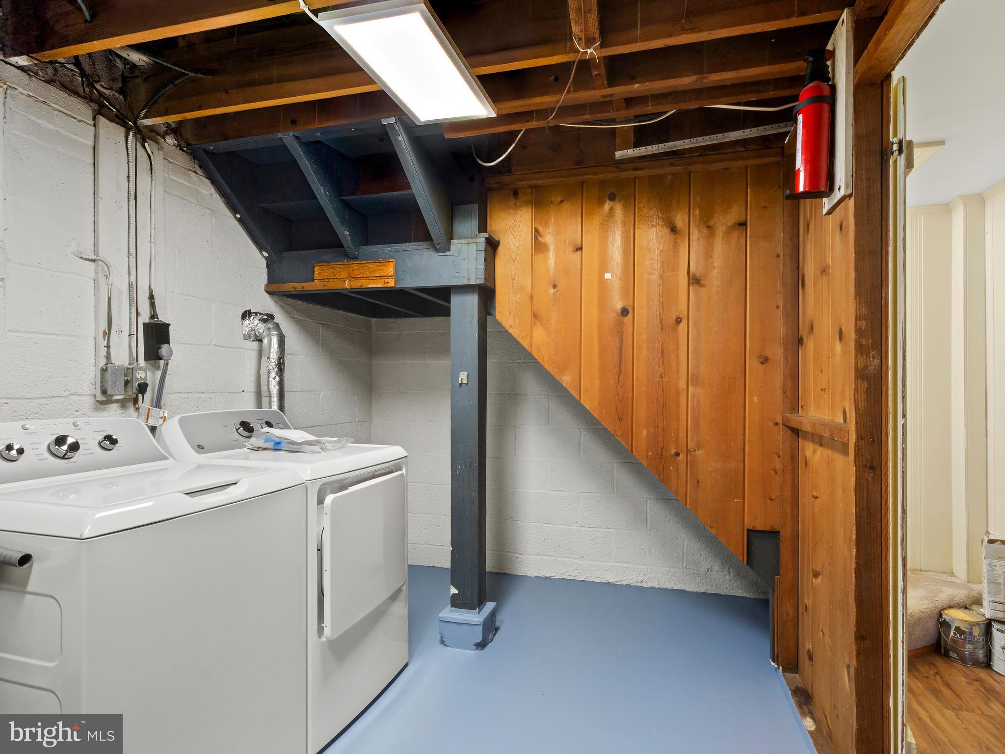 3405 Fredale Street Silver Spring, MD 20906 - Photo 29 of 34 a utility room with dryer and washer