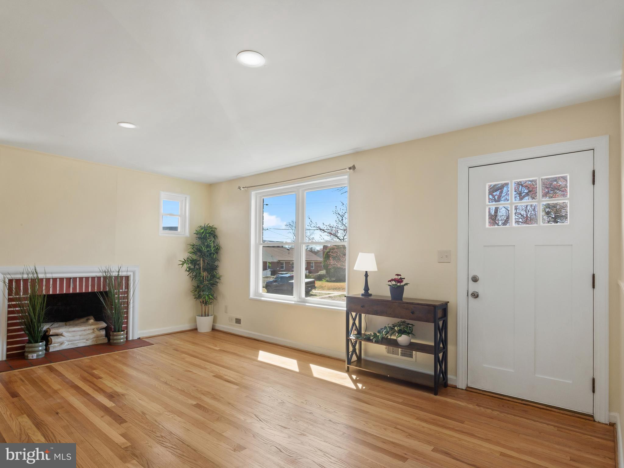 3405 Fredale Street Silver Spring, MD 20906 - Photo 5 of 34 a bedroom with a bed and a window