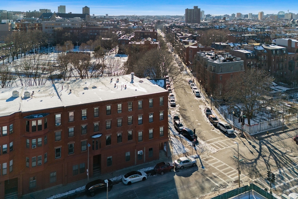 69 East Berkeley Street, Unit 5 Boston, MA 02118 - Photo 26 of 27 a picture of city view with lake view