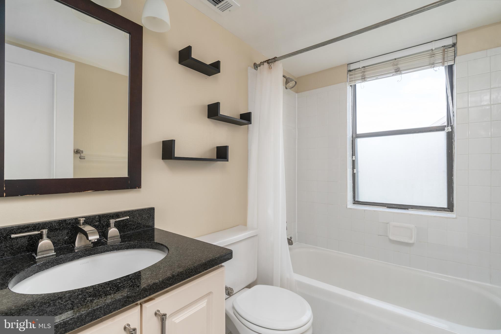 1727 R Street Northwest, Unit 302 Washington, DC 20009 - Photo 16 of 22 Bathroom