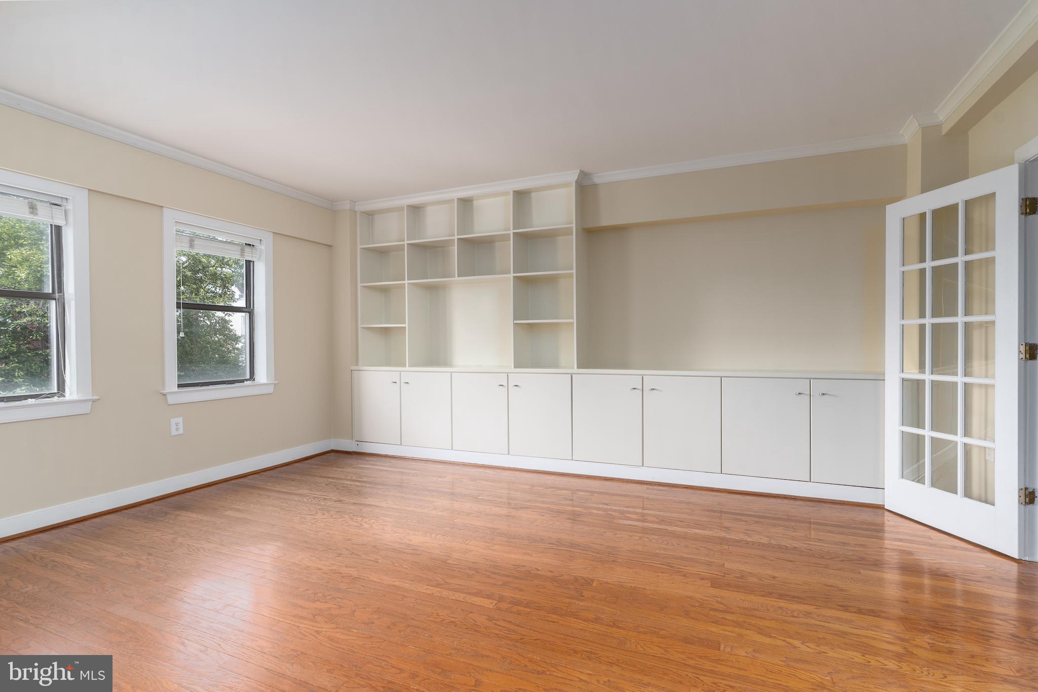 1727 R Street Northwest, Unit 302 Washington, DC 20009 - Photo 4 of 22 Living Room w/Hardwood Floors