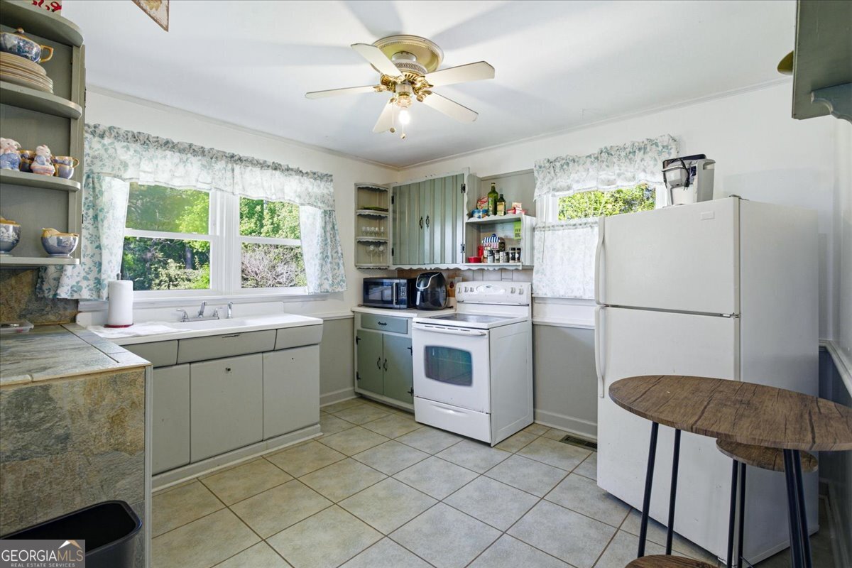 3278 Rex Road Rex, GA 30273 - Photo 5 of 12