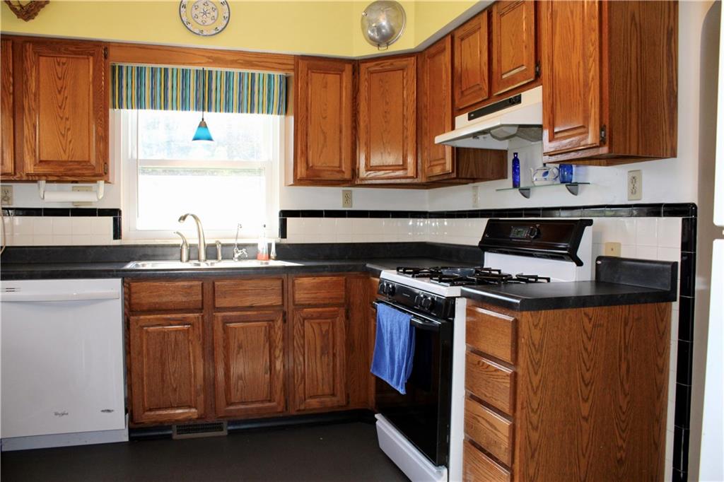 436 Beatty Road Monroeville, PA 15146 - Photo 5 of 23 Gallery Image 5