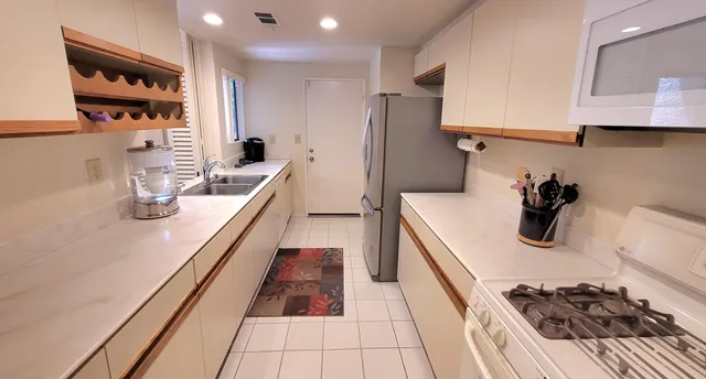 $472,000 | 1456 Tiffany Circle North, Palm Springs, CA 92262