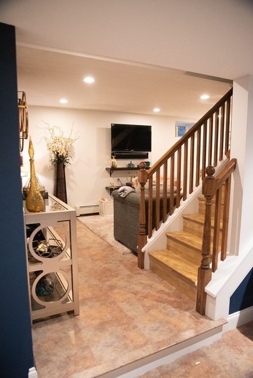 135 Rosalie Road Newton, MA 02459 - Photo 13 of 37