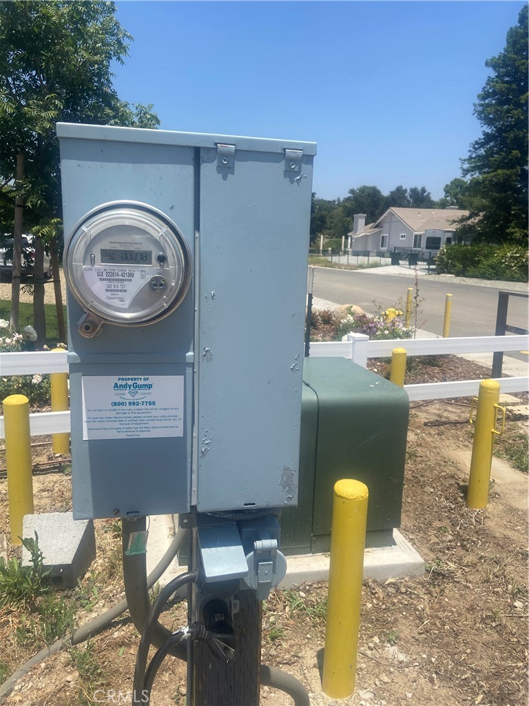 24925 Cindy Road Newhall, CA 91321 - Photo 2 of 8