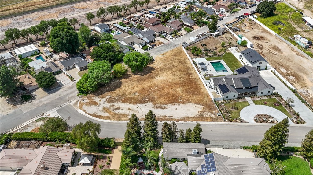 24925 Cindy Road Newhall, CA 91321 - Photo 4 of 19